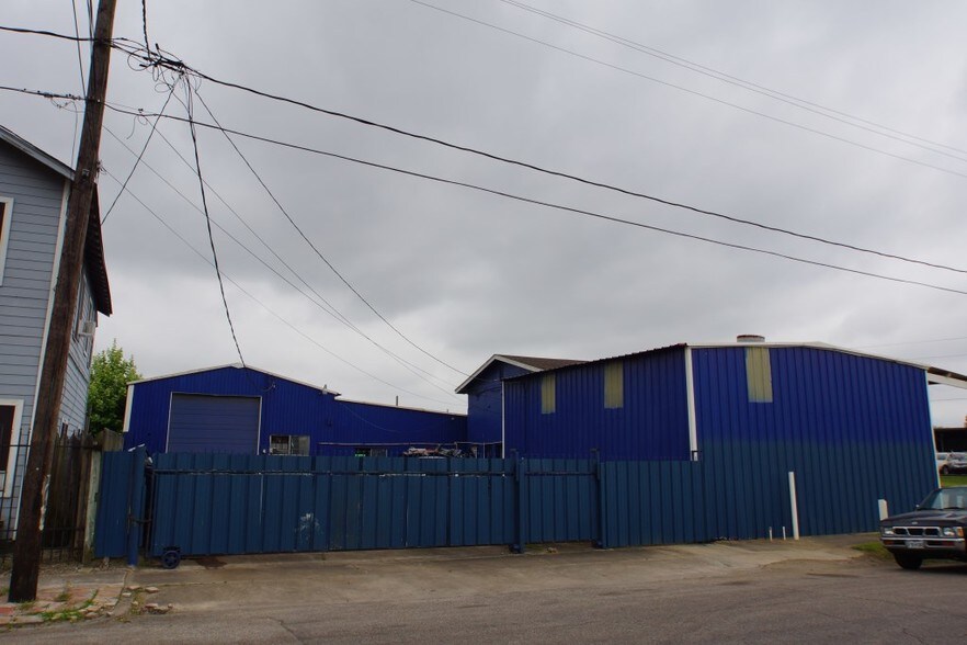 More Photos Of 1106 Wayside Dr, Houston Auto Repair For Sale