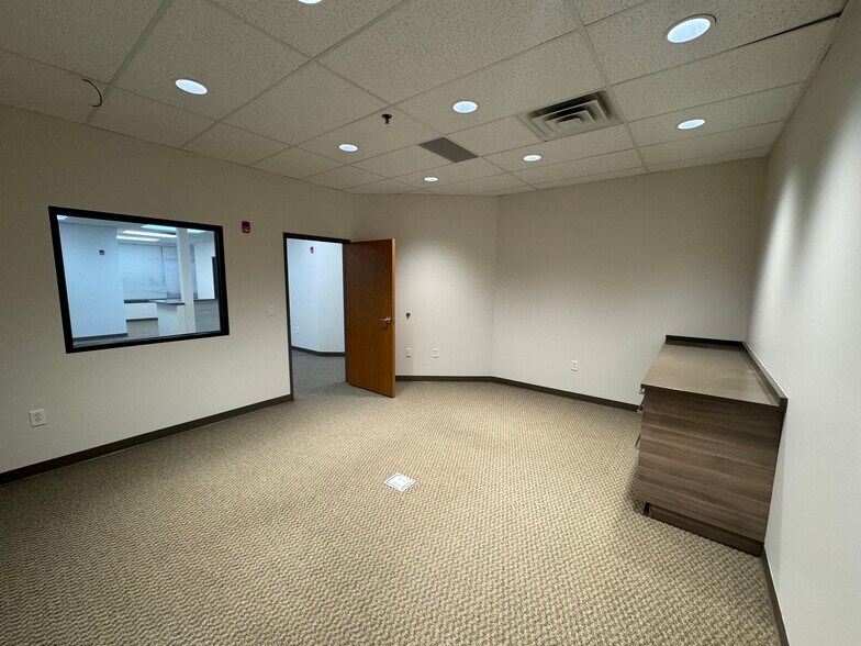 More Photos Of 6949 S High Tech Dr, Midvale Office For Lease