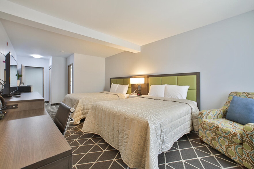 More Photos Of 112 King st, Palmerston Hotel For Sale