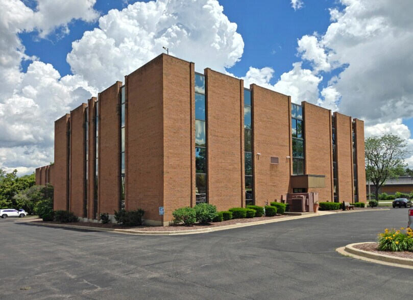 More Photos Of 3060 Ogden Ave, Lisle Medical For Sale