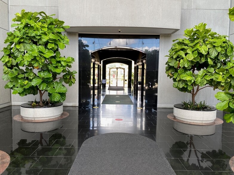 More Photos Of 5955 T G Lee Blvd, Orlando Office For Lease