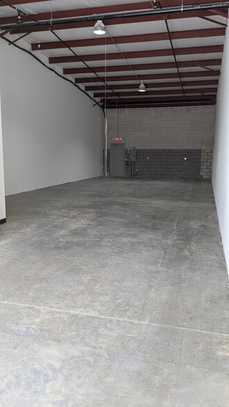 More Photos Of 1550 Tileston Rd, Saint Cloud Warehouse For Lease