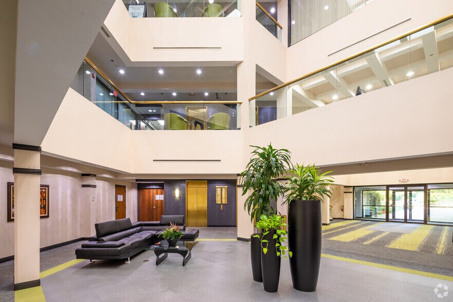 More Photos Of 3200 Greenfield Rd, Dearborn Office For Sale