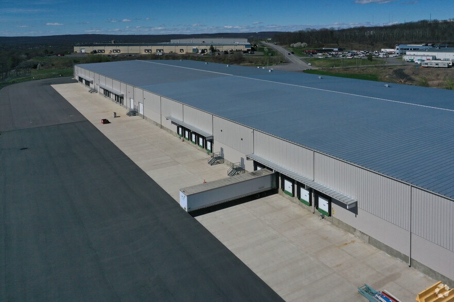 More Photos Of 31-45 Elmwood Ave, Mountain Top Warehouse For Lease