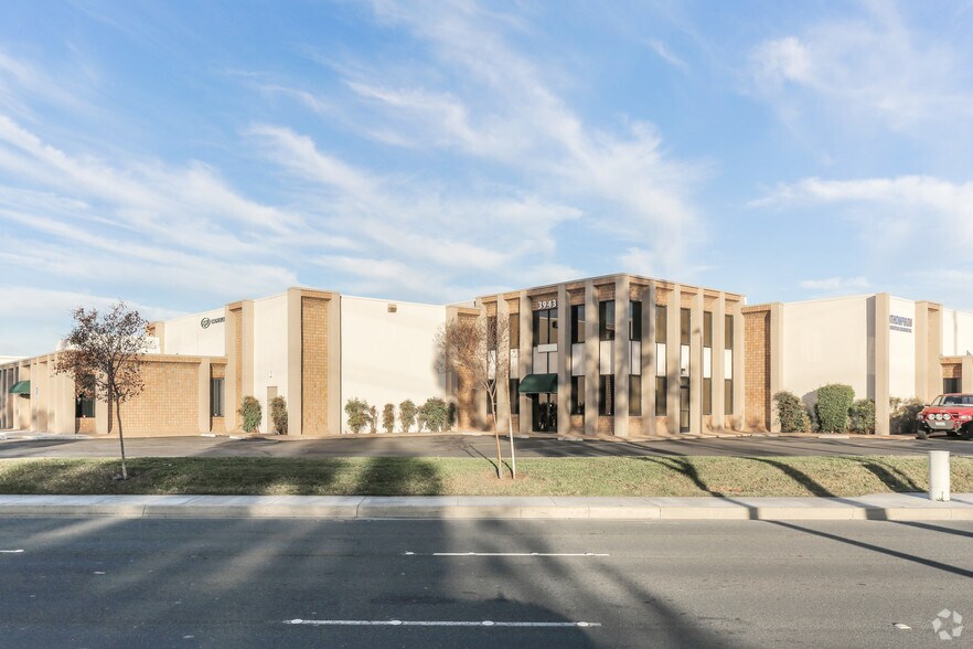 More Photos Of 3911-3921 E La Palma Ave, Anaheim Unknown For Lease