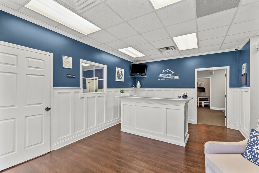 More Photos Of 1923 Lejeune Blvd, Jacksonville Office For Sale