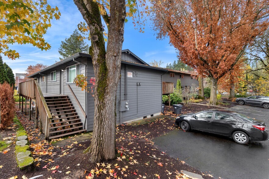 More Photos Of 18675 SW Boones Ferry Rd, Tualatin Apartments For Sale