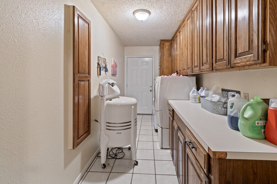 More Photos Of 750 N US Highway 287, Palestine Multifamily For Sale