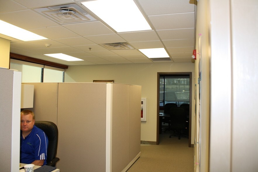 More Photos Of 500 W Main St, Branson Office For Lease