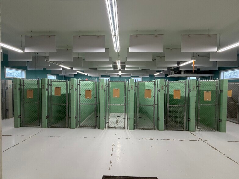 More Photos Of 911 W 1st St, Mcpherson Industrial For Sale