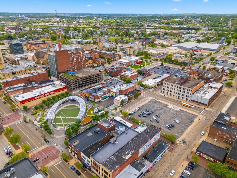 More Photos Of 324 Cleveland Ave, Canton Office For Sale