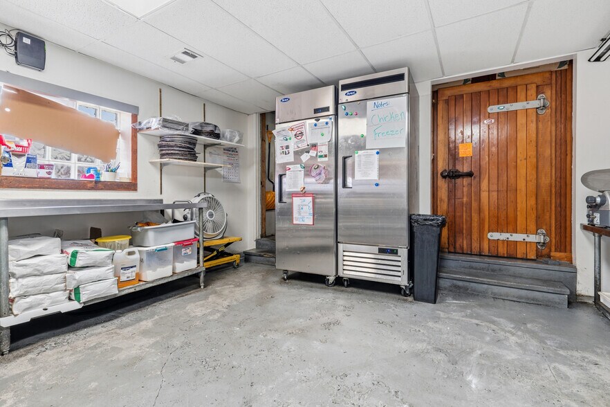More Photos Of 130 W Lisbon St, Waynesburg Restaurant For Sale