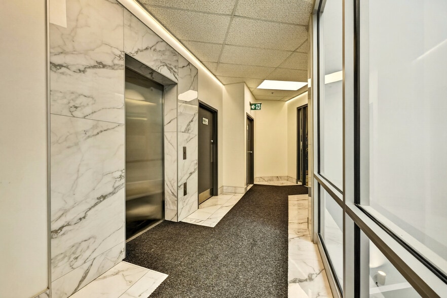 More Photos Of 12905 Rue Sherbrooke E, Montréal Medical For Lease