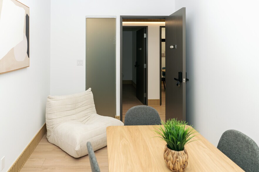 More Photos Of 202-1128 Broadway W, Vancouver Coworking Space