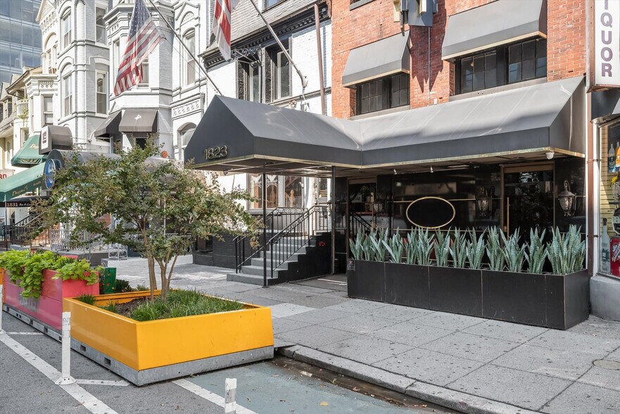 More Photos Of 1823 M St NW, Washington Bar For Sale