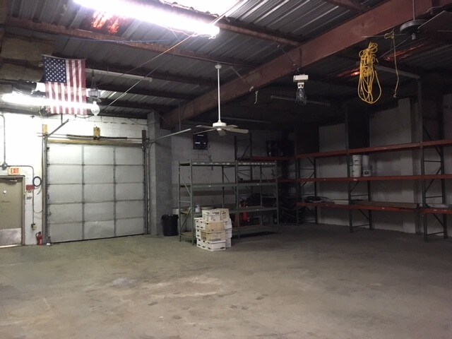 More Photos Of 4857 Dolton Dr, Virginia Beach Light Distribution For Lease