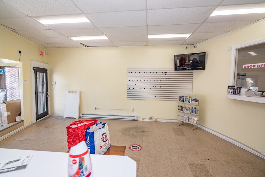 More Photos Of 3301-3317 Garrison Blvd, Baltimore Storefront For Sale