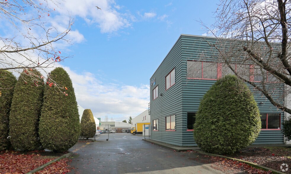 More Photos Of 7168 Honeyman St, Delta Warehouse For Sale