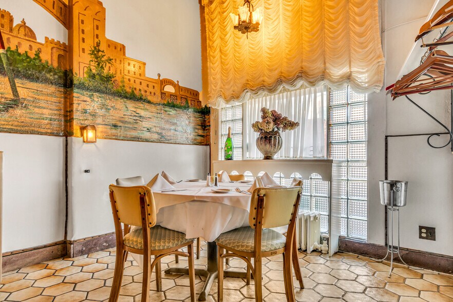 More Photos Of 50-52 E Main St, Torrington Restaurant For Lease