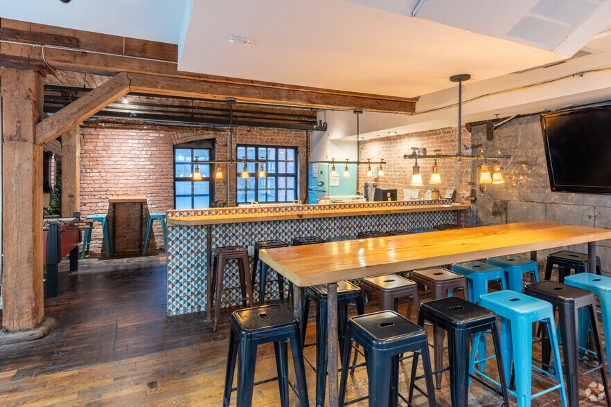 More Photos Of 61-67 West St, Brooklyn Office For Lease