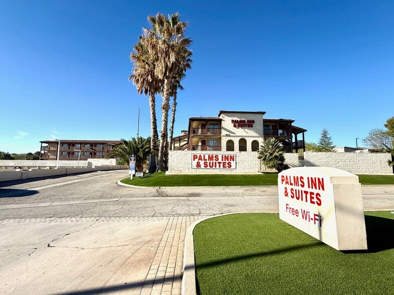 More Photos Of 430 W Palmdale Blvd, Palmdale Hotel For Sale