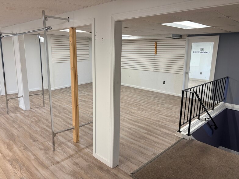 More Photos Of 1875 Main St, Tewksbury Storefront For Lease