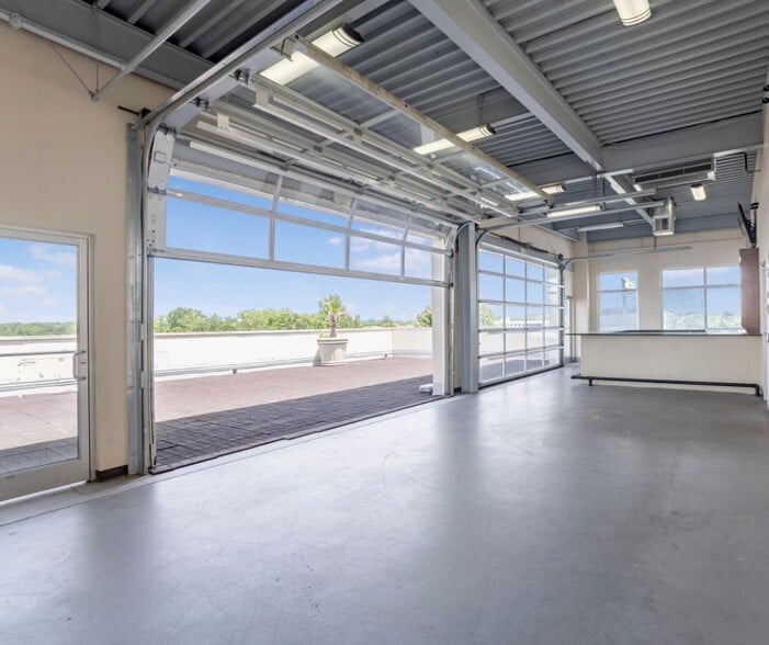 More Photos Of 4921 Centre Pointe Dr, North Charleston Office For Lease