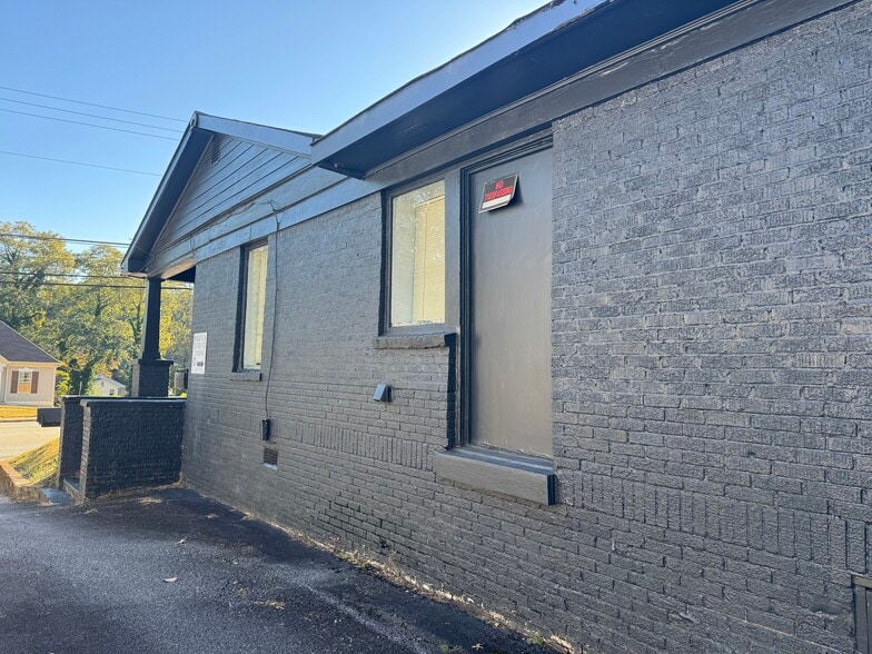 More Photos Of 1387 Cleveland Ave, Atlanta Medical For Sale