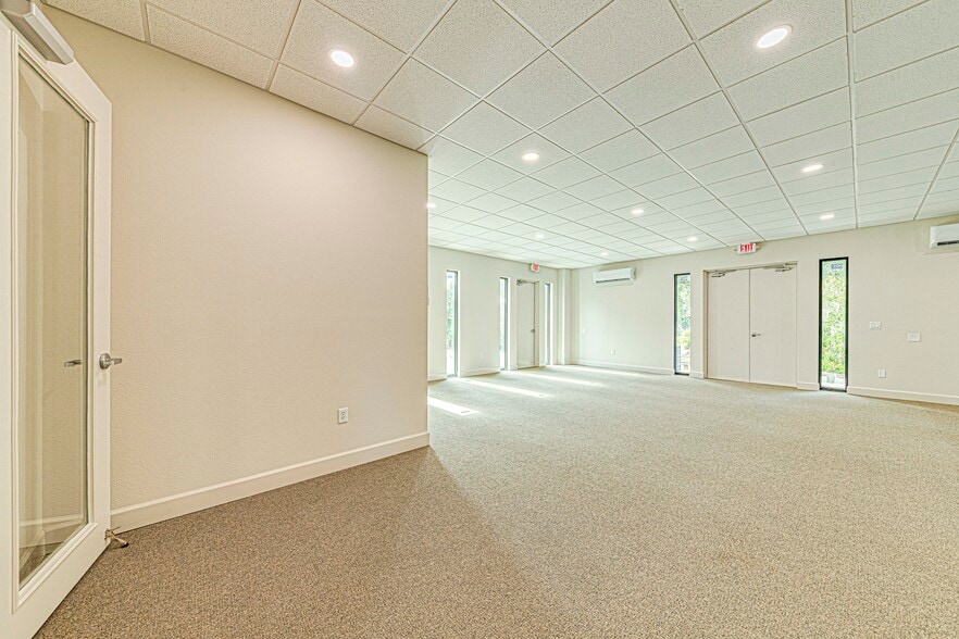 More Photos Of 2803 S Bay St, Eustis Medical For Sale