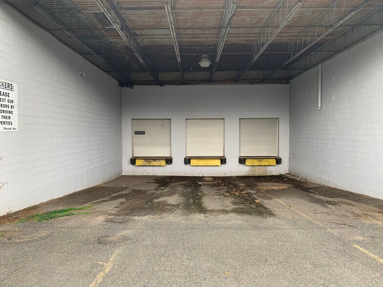 More Photos Of 60 Allston Ave, West Springfield Warehouse For Lease