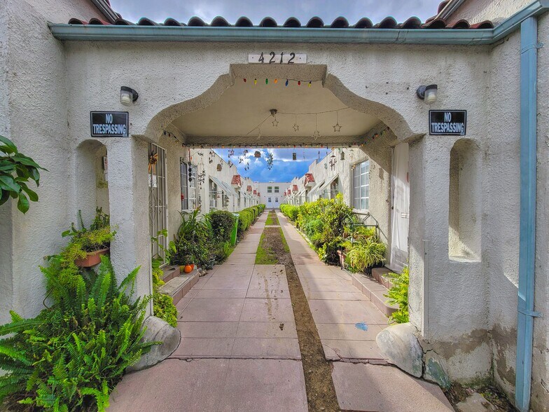 More Photos Of 4212-4216 1/2 Lockwood Ave, Los Angeles Apartments For Sale