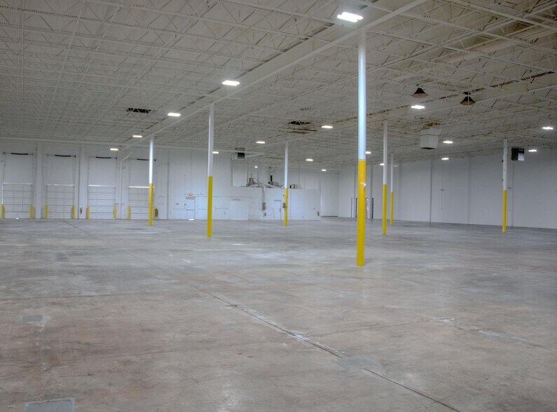 More Photos Of 170 Selig Dr SW, Atlanta Warehouse For Lease