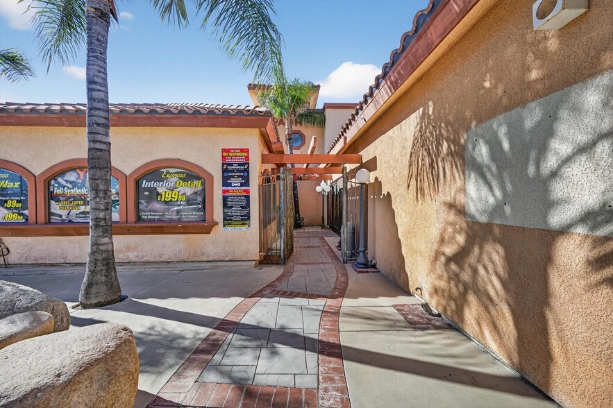 More Photos Of 3706 Highland Ave, Highland Carwash For Sale