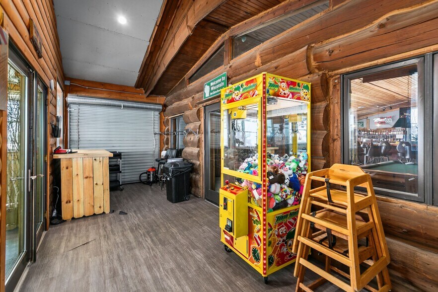 More Photos Of 8826 Grams Rd, Ripon Restaurant For Sale