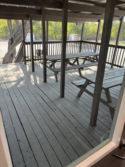 More Photos Of 4877 N Graytown Rd, Converse Warehouse For Lease