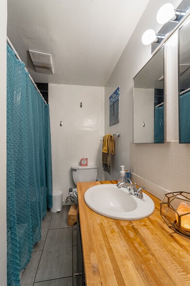 More Photos Of 204 Moran St, Reno Apartments For Sale