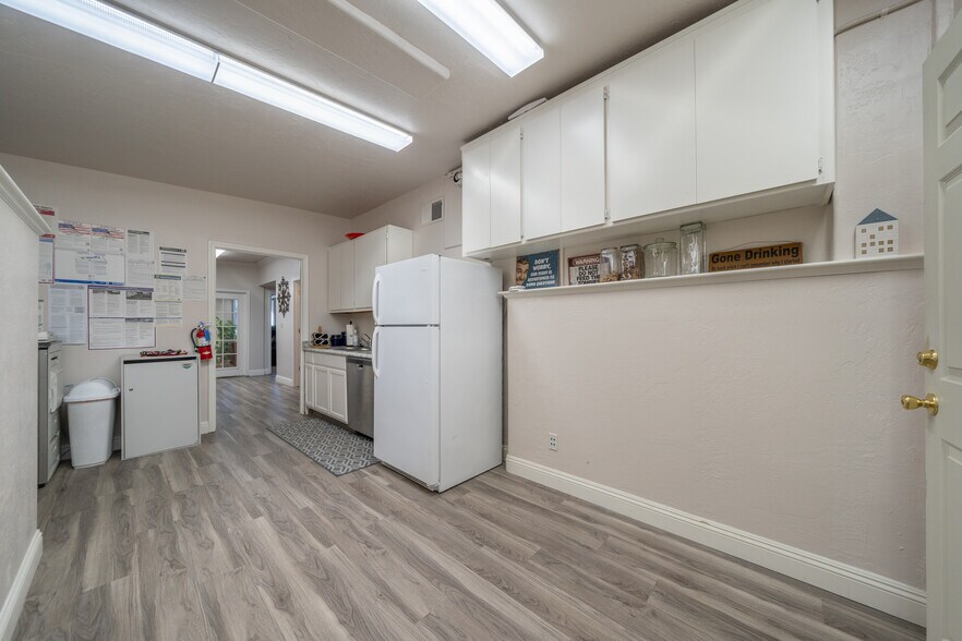 More Photos Of 2405 Hilltop Dr, Redding Medical For Sale