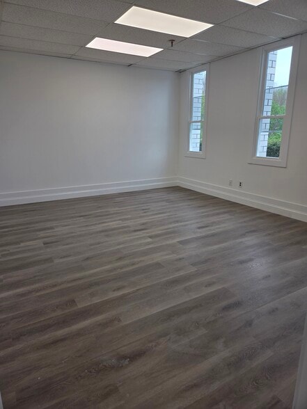 More Photos Of 200 Engineers Rd, Hauppauge Manufacturing For Lease