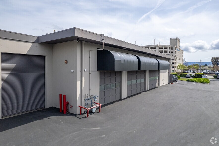 More Photos Of 1205-1295 Veterans Blvd, Redwood City Research And Development For Lease