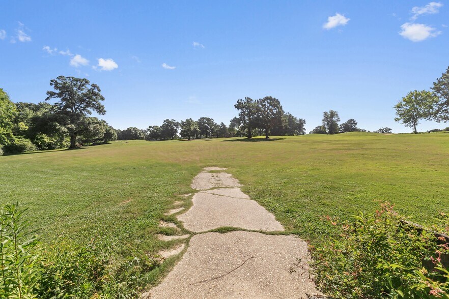 More Photos Of 101 Merion Dr, Eufaula Golf Course Driving Range For Sale