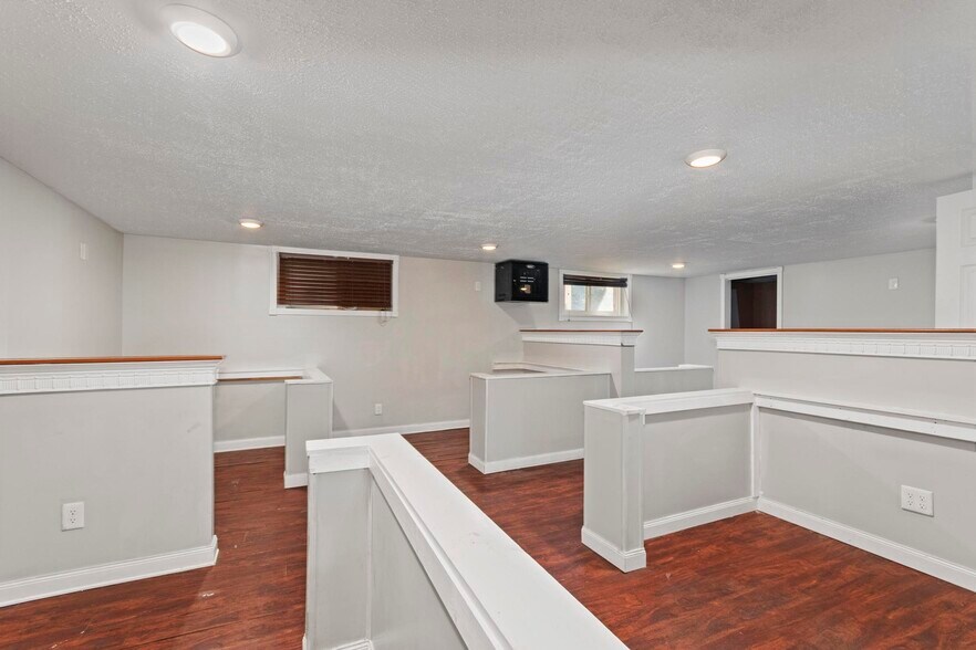 More Photos Of 78 Ash St, Calvert City Office For Sale