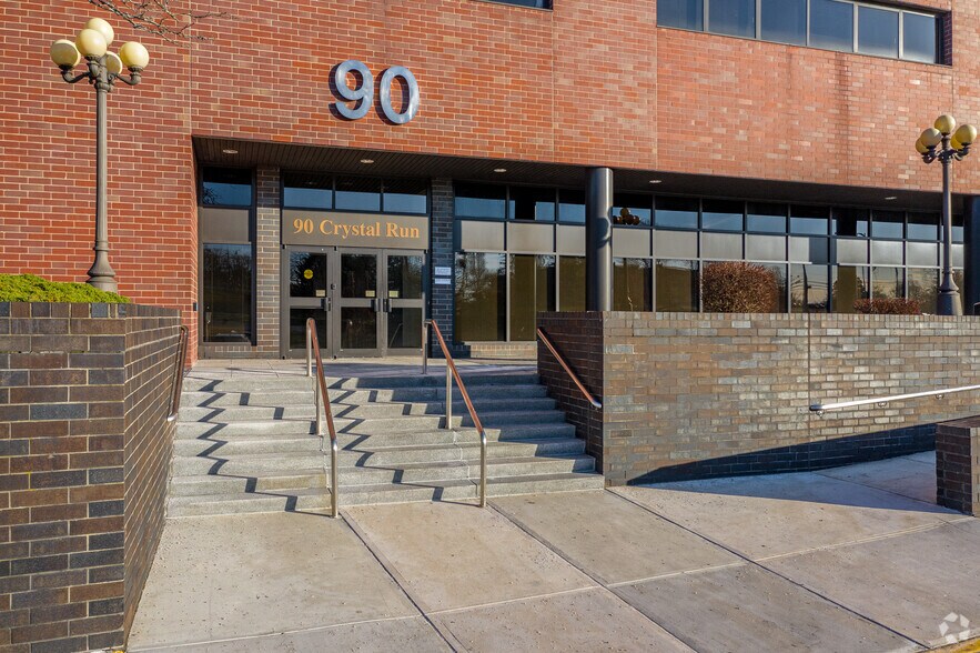 More Photos Of 90 Crystal Run Rd, Middletown Office For Lease