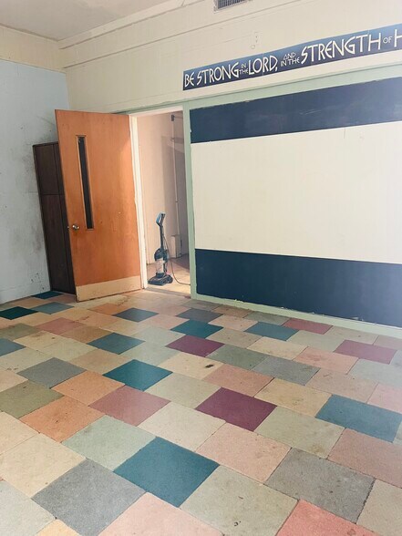 More Photos Of 11558 FM 751, Quinlan Light Manufacturing For Lease