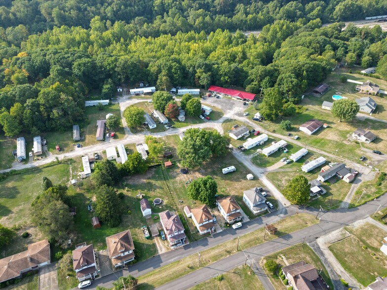 More Photos Of 6 Lowery Dr, Dunbar Manufactured Housing Mobile Home Park For Sale