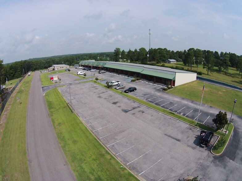 More Photos Of 7856 Westside Park Dr, Mobile Office For Sale