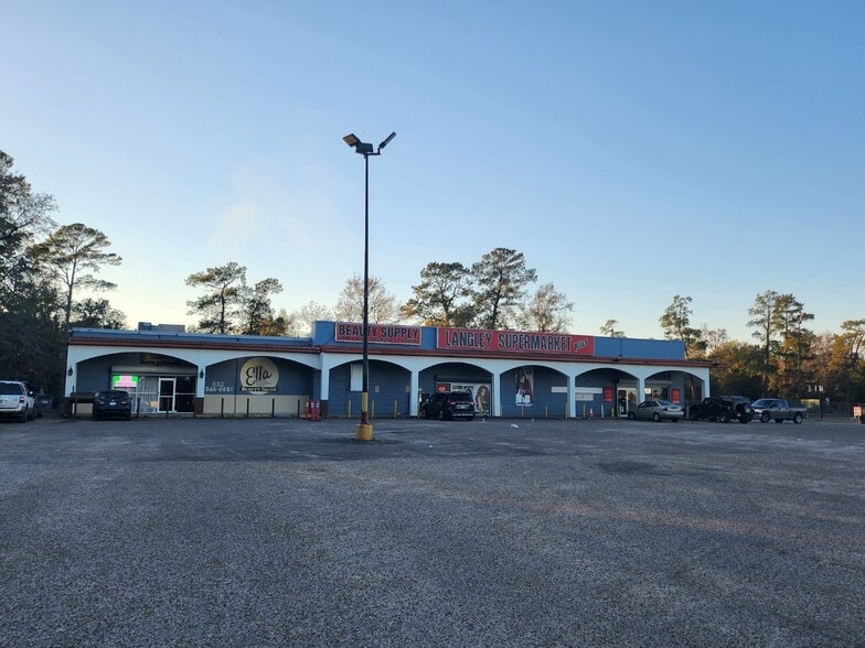 More Photos Of 10553 Homestead Rd, Houston General Retail For Sale