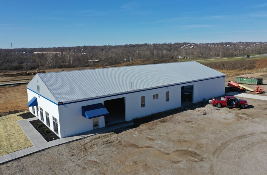 More Photos Of 9361 Seward Rd, Fairfield Warehouse For Lease