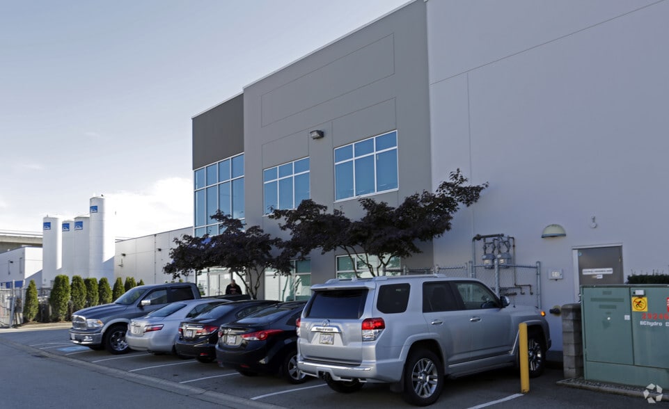 More Photos Of 10097 201st St, Langley Twp Flex For Lease