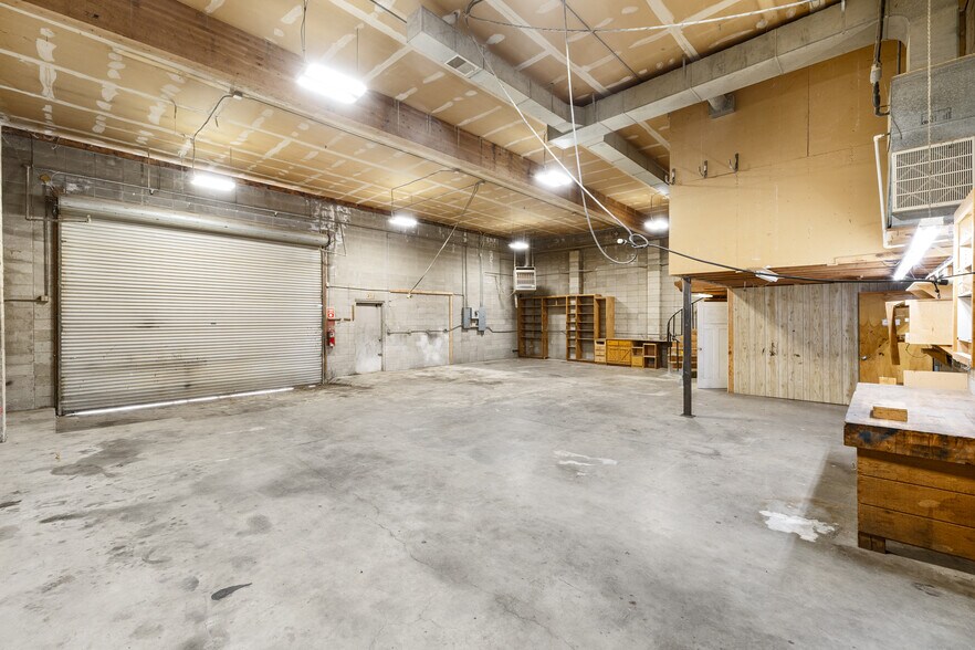 More Photos Of 744 S Grape St, Medford Industrial For Sale