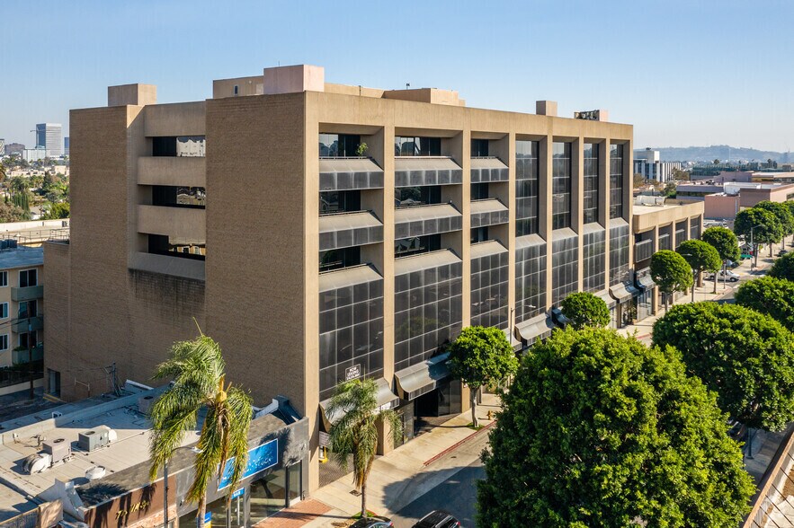 More Photos Of 250 N Robertson Blvd, Beverly Hills Medical For Lease